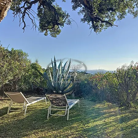 Mazet T2 Pour 4 Pers Avec Jardin Vue Avec Piscine Au Mas De Pramousquier Vakantiehuis *
