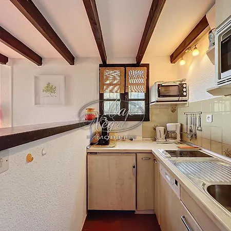 Vakantiehuis Mazet T2 Pour 4 Pers Avec Jardin Vue Avec Piscine Au Mas De Pramousquier Le Lavandou
