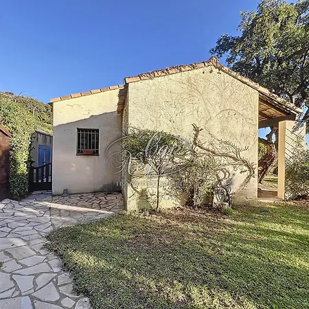 Mazet T2 Pour 4 Pers Avec Jardin Vue Avec Piscine Au Mas De Pramousquier * Le Lavandou