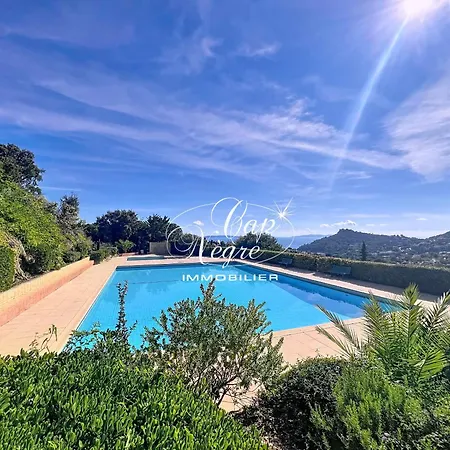 Semesterbostad Mazet T2 Pour 4 Pers Avec Jardin Vue Avec Piscine Au Mas De Pramousquier Le Lavandou