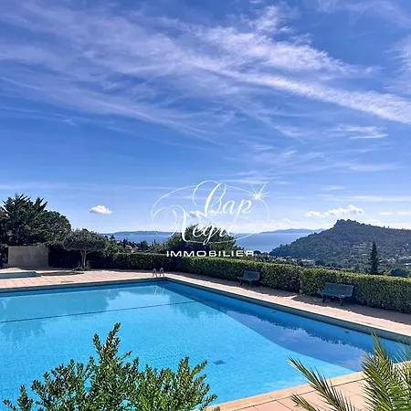 Semesterbostad Mazet T2 Pour 4 Pers Avec Jardin Vue Avec Piscine Au Mas De Pramousquier *