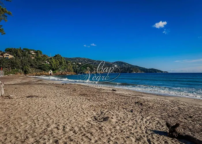 Mazet T2 Pour 4 Pers Avec Jardin Vue Avec Piscine Au Mas De Pramousquier * Le Lavandou