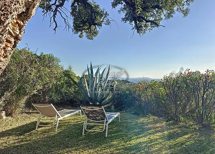 Mazet T2 Pour 4 Pers Avec Jardin Vue Avec Piscine Au Mas De Pramousquier Semesterbostad *