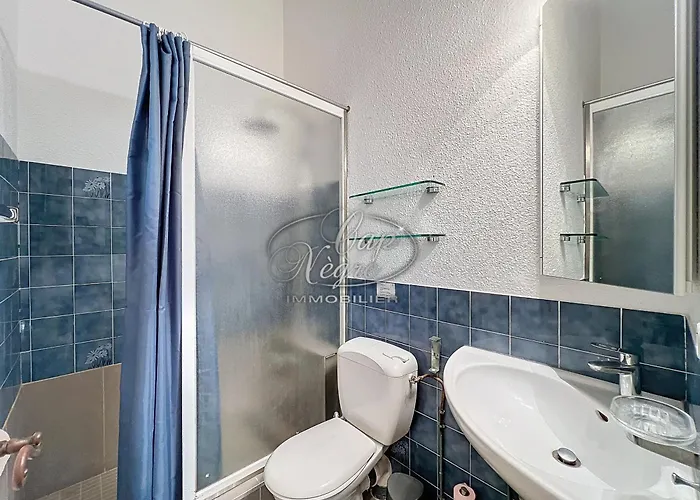 Mazet T2 Pour 4 Pers Avec Jardin Vue Avec Piscine Au Mas De Pramousquier