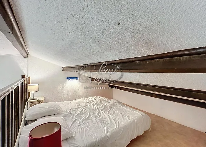 Semesterbostad Mazet T2 Pour 4 Pers Avec Jardin Vue Avec Piscine Au Mas De Pramousquier